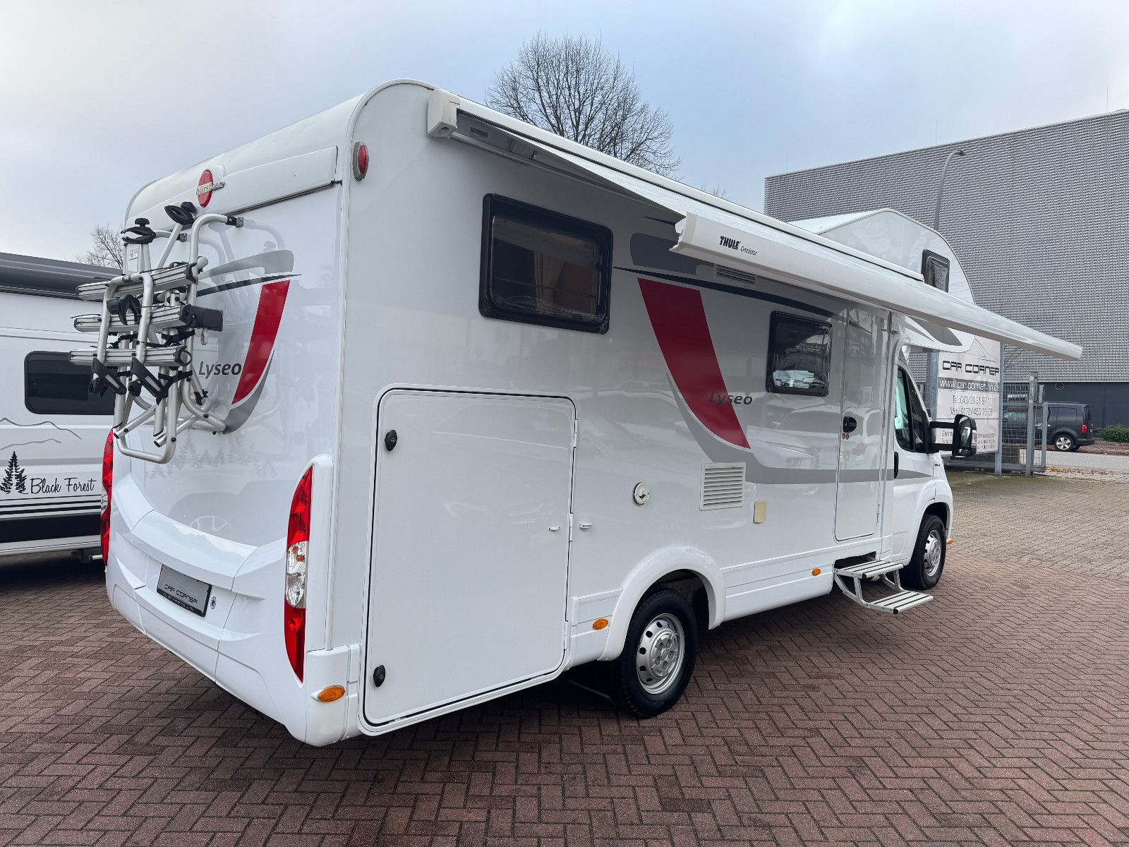 Fahrzeugabbildung Bürstner Lyseo TD A 700 FIAT 6 Schlafplätze SAT KAMERA