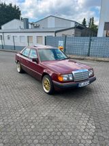 Mercedes-Benz Mercedes E200 - Mercedes-Benz E 200 aus 1990