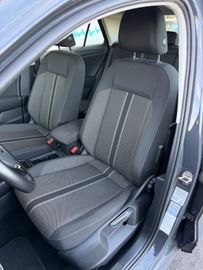 Volkswagen T-Roc - 7
