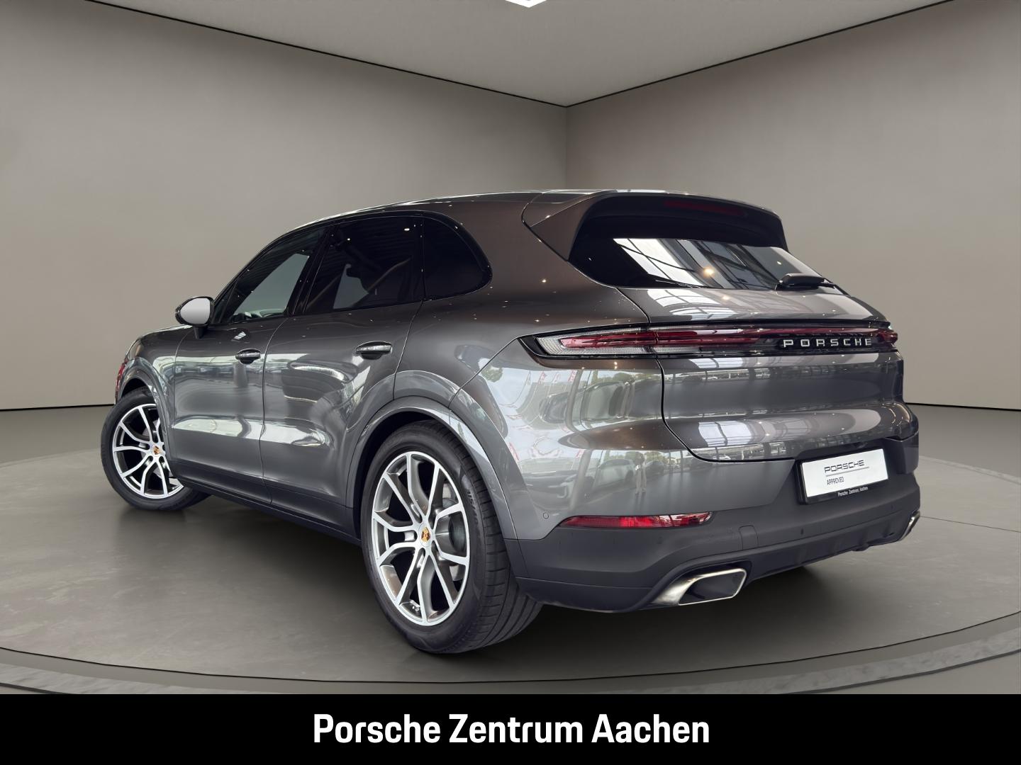 Porsche Cayenne Surround-View Luftfederung PASM 20-Zoll