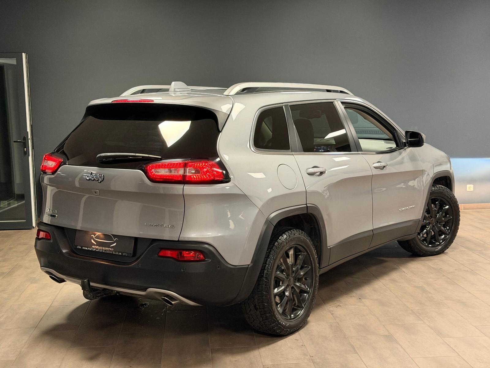 JEEP CHEROKEE 2.0 M-JET 170ch LIMITED 4WD BVA Toit pano Sièges chauffants cuir Historique présent