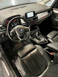 BMW 220 Active Tourer - 8
