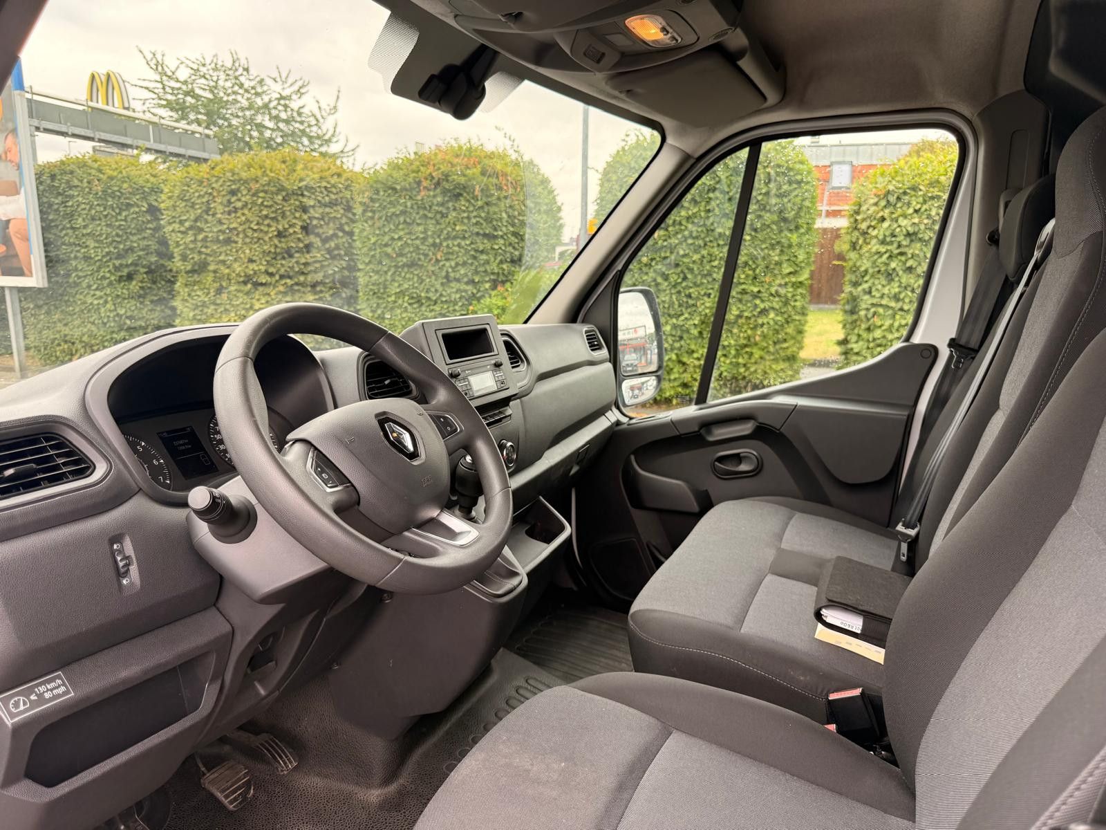 Fahrzeugabbildung Renault Master III Kasten L1H2 HKa 3,5t
