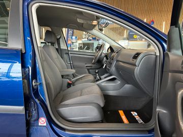 MYAUTOCENTER – Gebraucht- und Jahreswagen mit Werkstattservice in Pfaffenhofen Volkswagen Golf V Lim. Trendline *TÜV*Klima*
