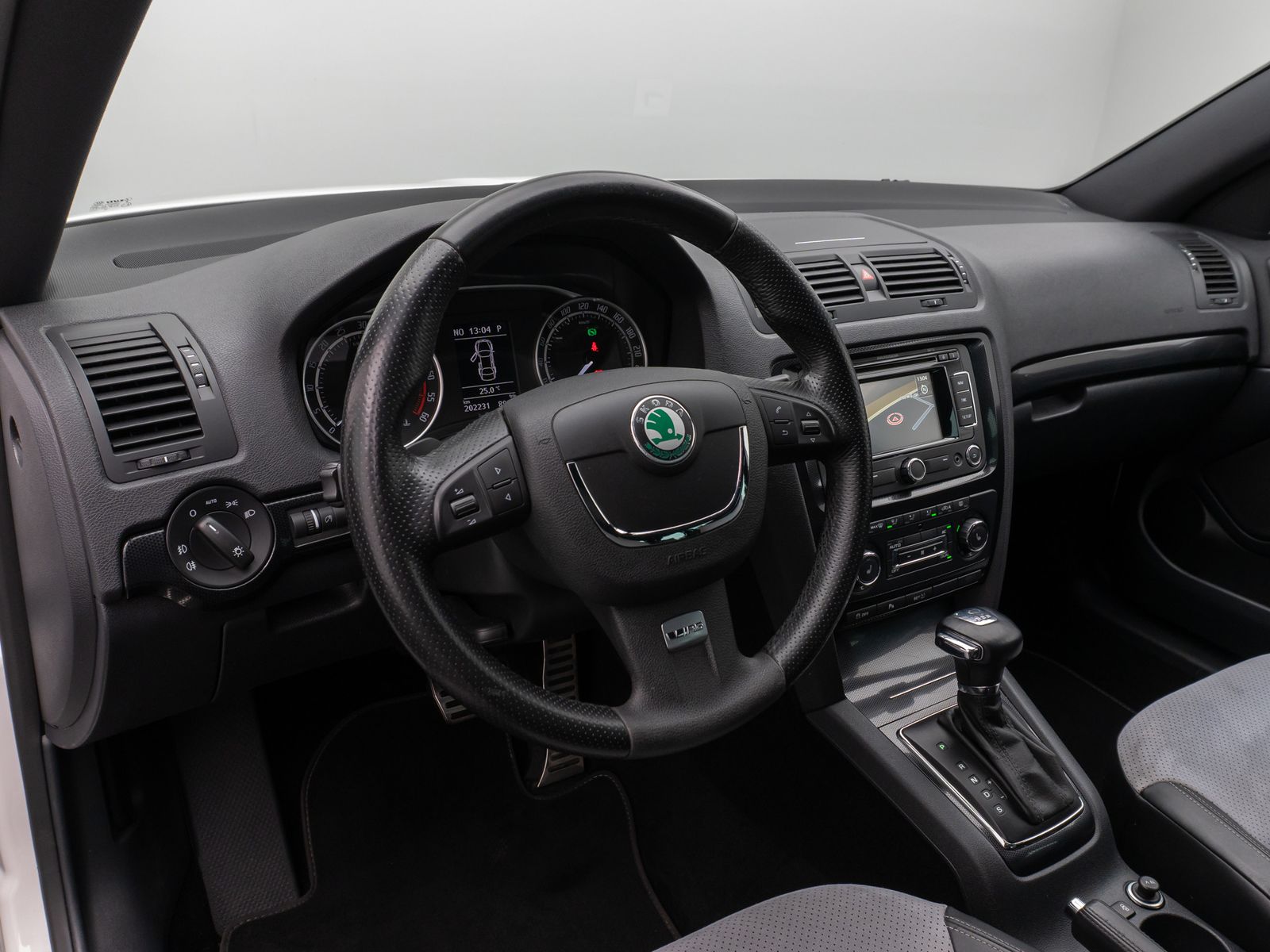 Fahrzeugabbildung SKODA Octavia Combi RS Xenon PDC Navi Sport