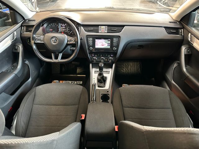 Skoda Octavia *2-ZONEN*SZHZ*NAVI*TEMPO*PDC*