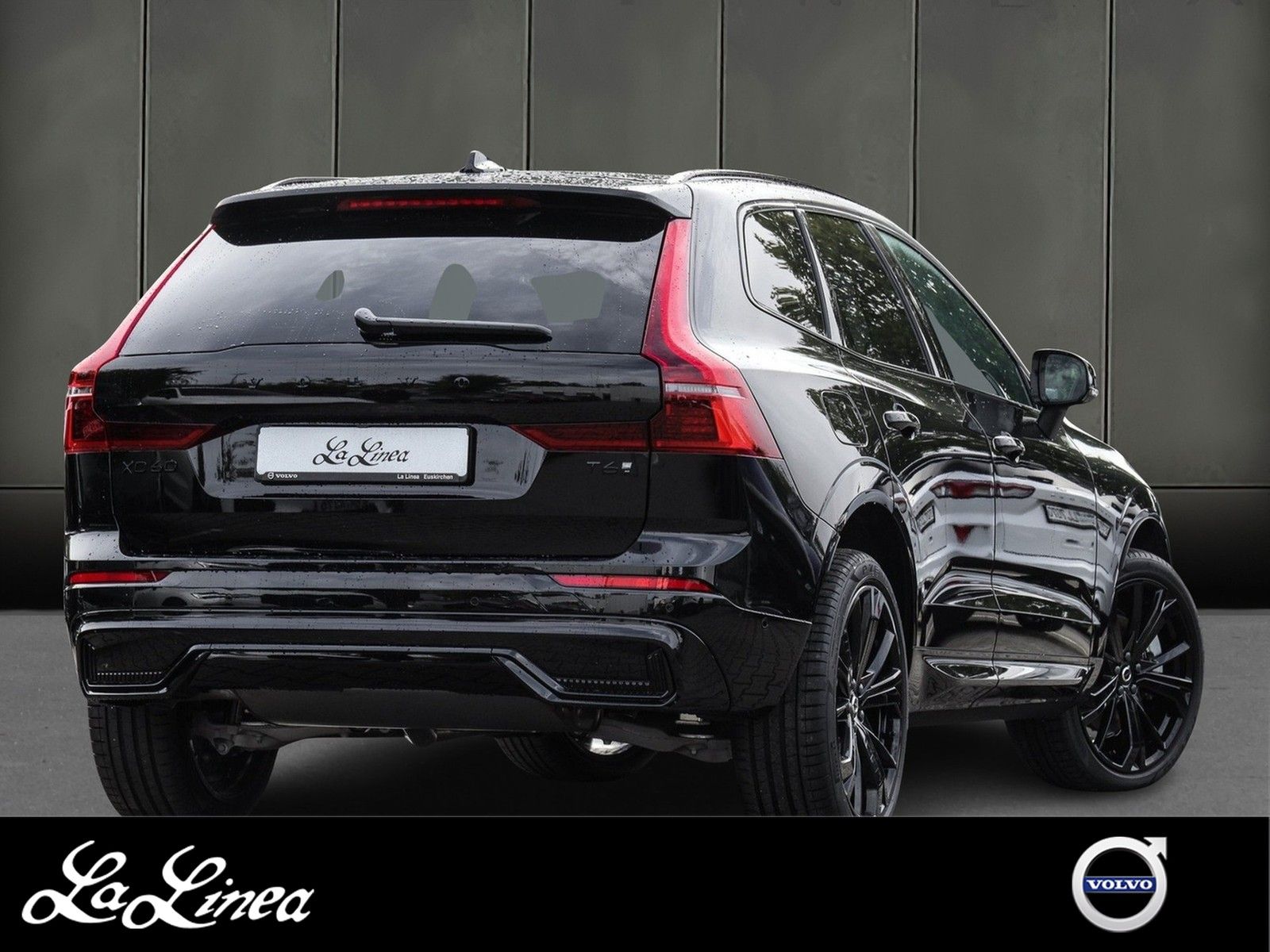 Volvo XC60 T6 Plus Black Edition Plug-In Hybrid AWD Re imagem 2
