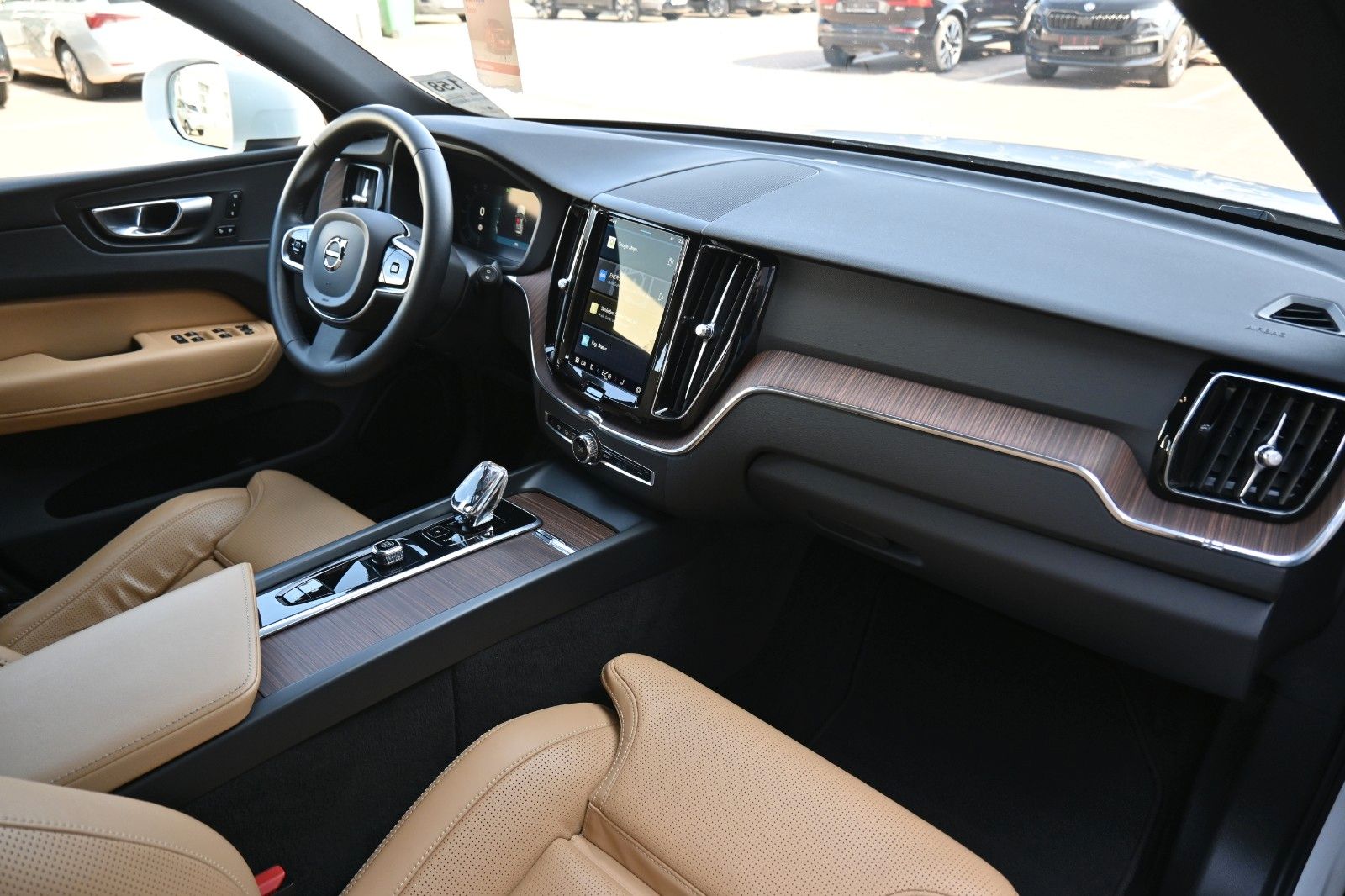 Fahrzeugabbildung Volvo XC60 B4 Plus Bright*LED*Google*STHZ*NAVI*AHK