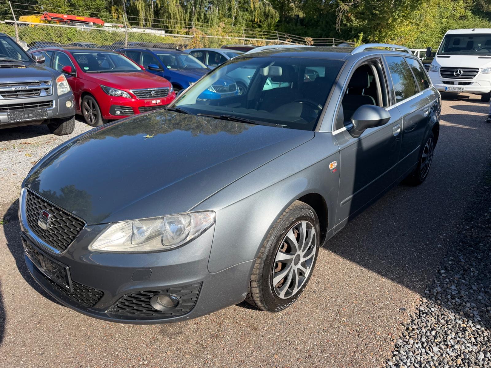 Seat Exeo 2013 — rear view