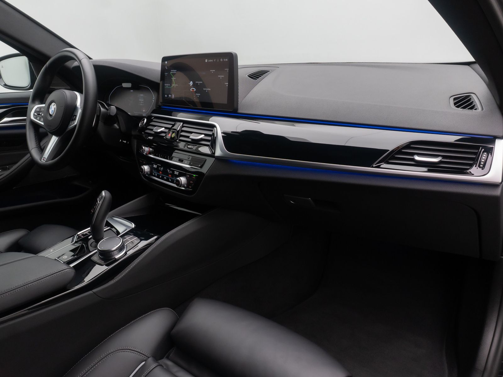 Fahrzeugabbildung BMW 540d xD M Sport Individual HUD DAB H/K Laser