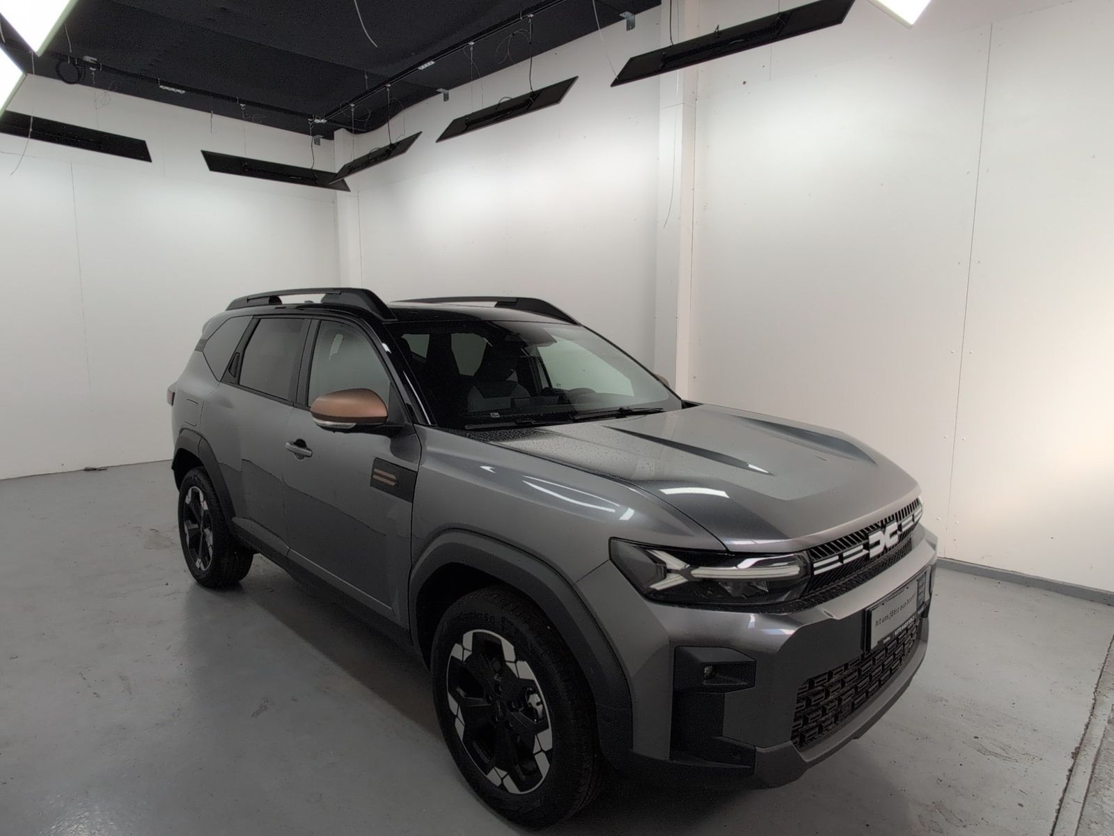 DACIA Bigster Extreme Hybrid 155 Zweifarblackierung – Bild 5