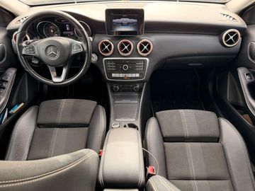 Mercedes A 180 - 9