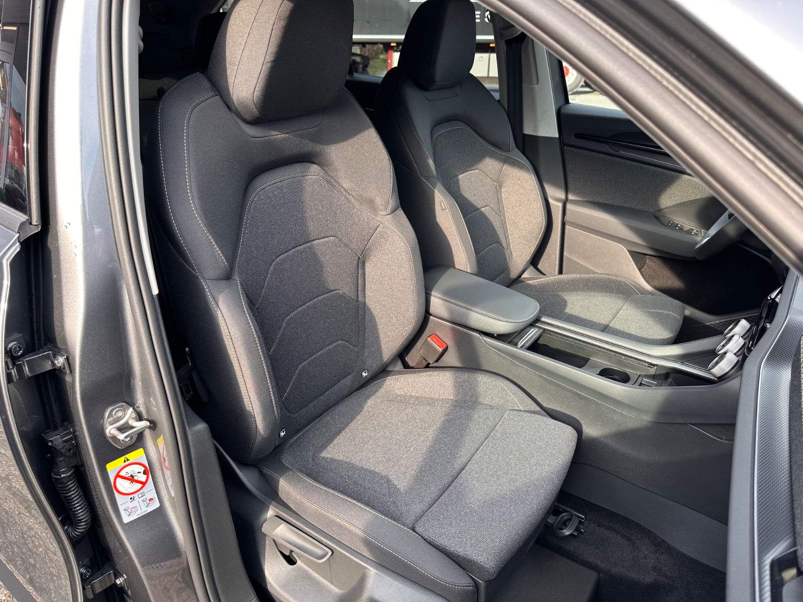 Fahrzeugabbildung SKODA Kodiaq 1.5 eTSI Selection DSG ACC/LED/PDC/SHZ