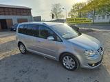 Volkswagen Touran 1.9TDI  DPF 6 Sitze 2.deut.H. Tüv neu! - Volkswagen Touran mit Diesel-Antrieb: Kleinbus, Automatik, 1.9