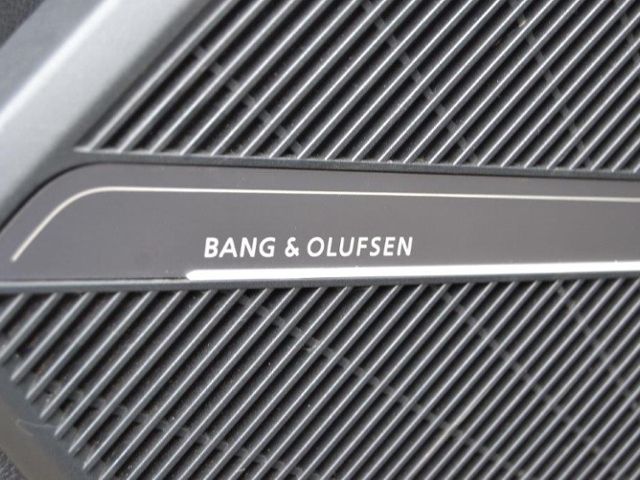 SQ5 3.0 TDI VOLL/LUFT/AHK/STAND-HZ/MATRIX/B&O/TO