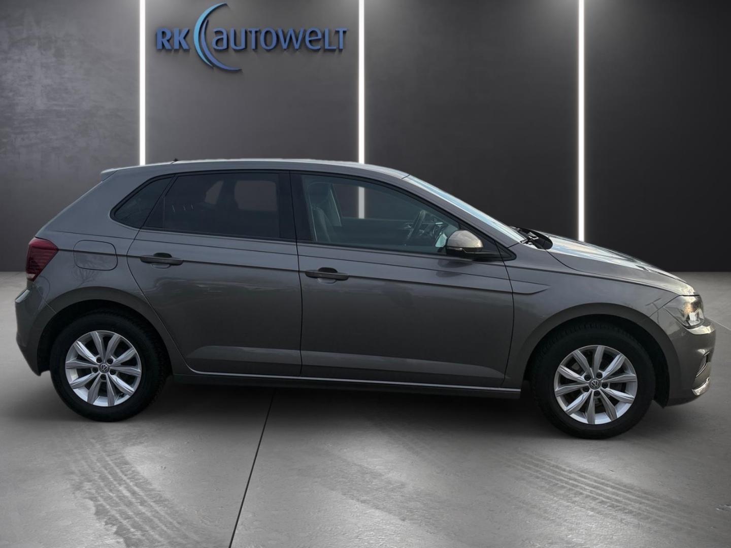 Volkswagen Polo VI Highline 1.0 TSI ACC SHZ