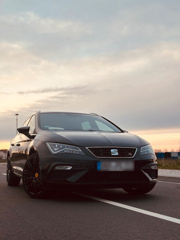 Seat Leon ST 150KW/FR/DSG/NAVI/SHZ/PDC