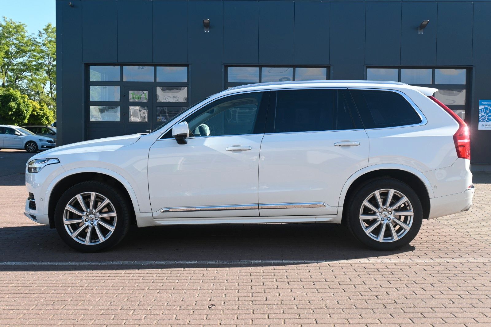 Fahrzeugabbildung Volvo XC90 INSCR* AWD *PANO*NAV*LED*ACC*STHZ*AHK*7Si