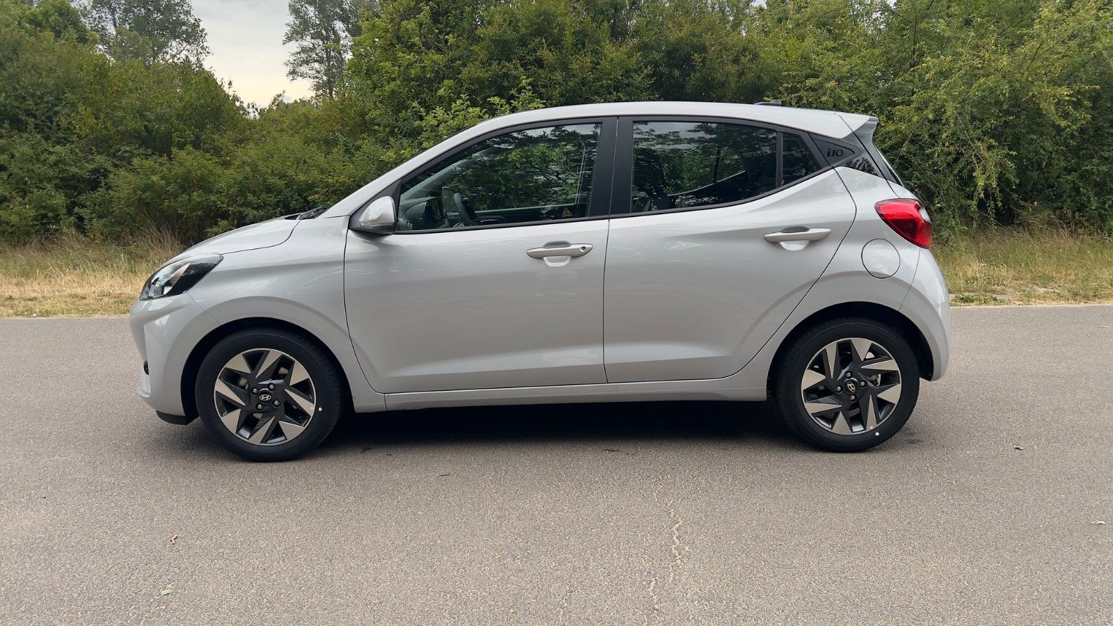 Fahrzeugabbildung Hyundai i10 Trend 1.0 AMT *Navi*RFKamera*PDC*Klima*