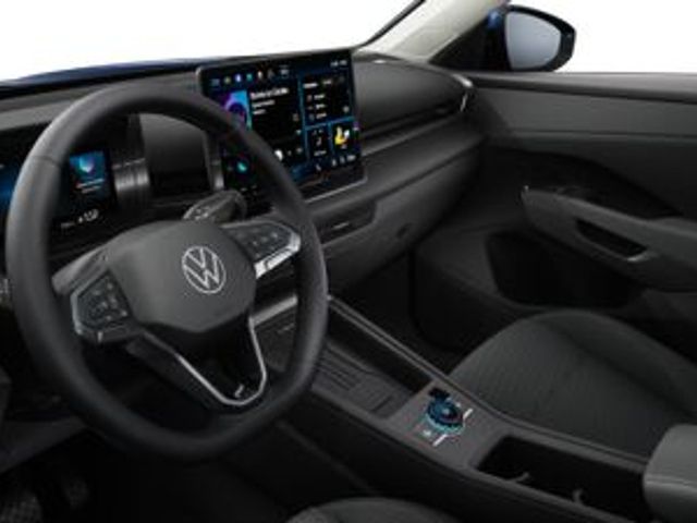 Fahrzeugabbildung Volkswagen T-ROC 1.5 eTSI DSG LIFE TECHNIK WINTER LICHT PAK