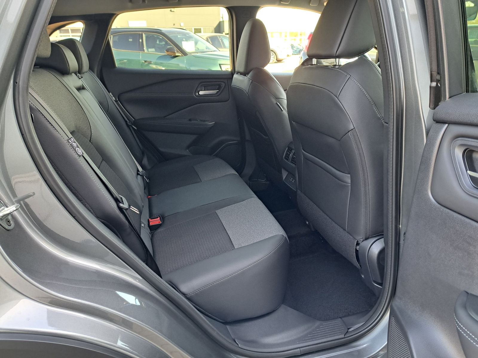 Fahrzeugabbildung Nissan Qashqai N-Connecta 1.3 MHEV 158PS Xtronic WINTER