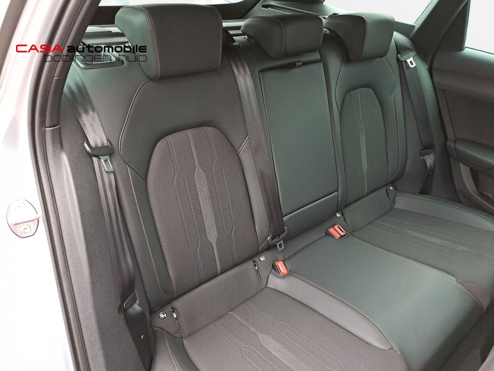 Leon Sportstourer VZ 4Drive 2.0 TSI DSG AHK Pano