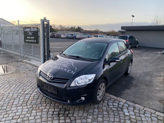 Toyota Auris Life 2.0 D-4D