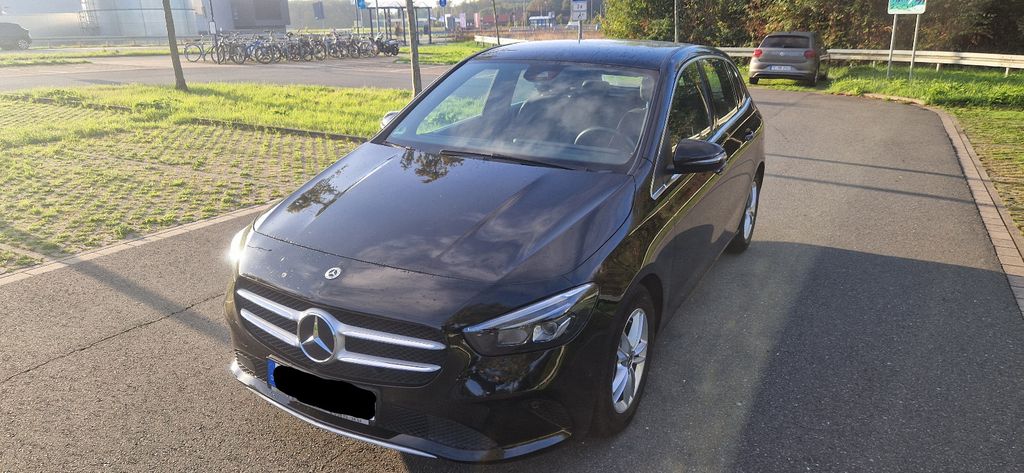 Image of Mercedes-Benz B 180