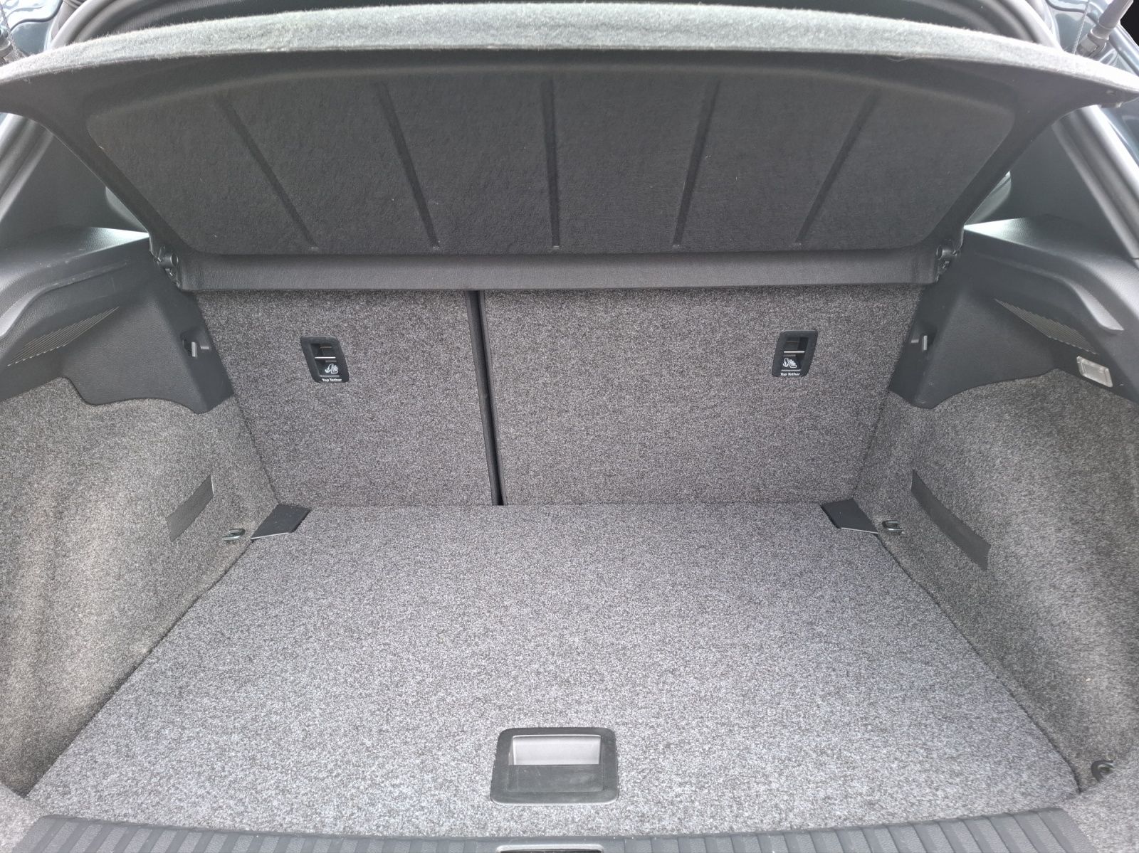 Fahrzeugabbildung SEAT Arona TSI FR-Line DSG LED Navi AID ACC RFK SH