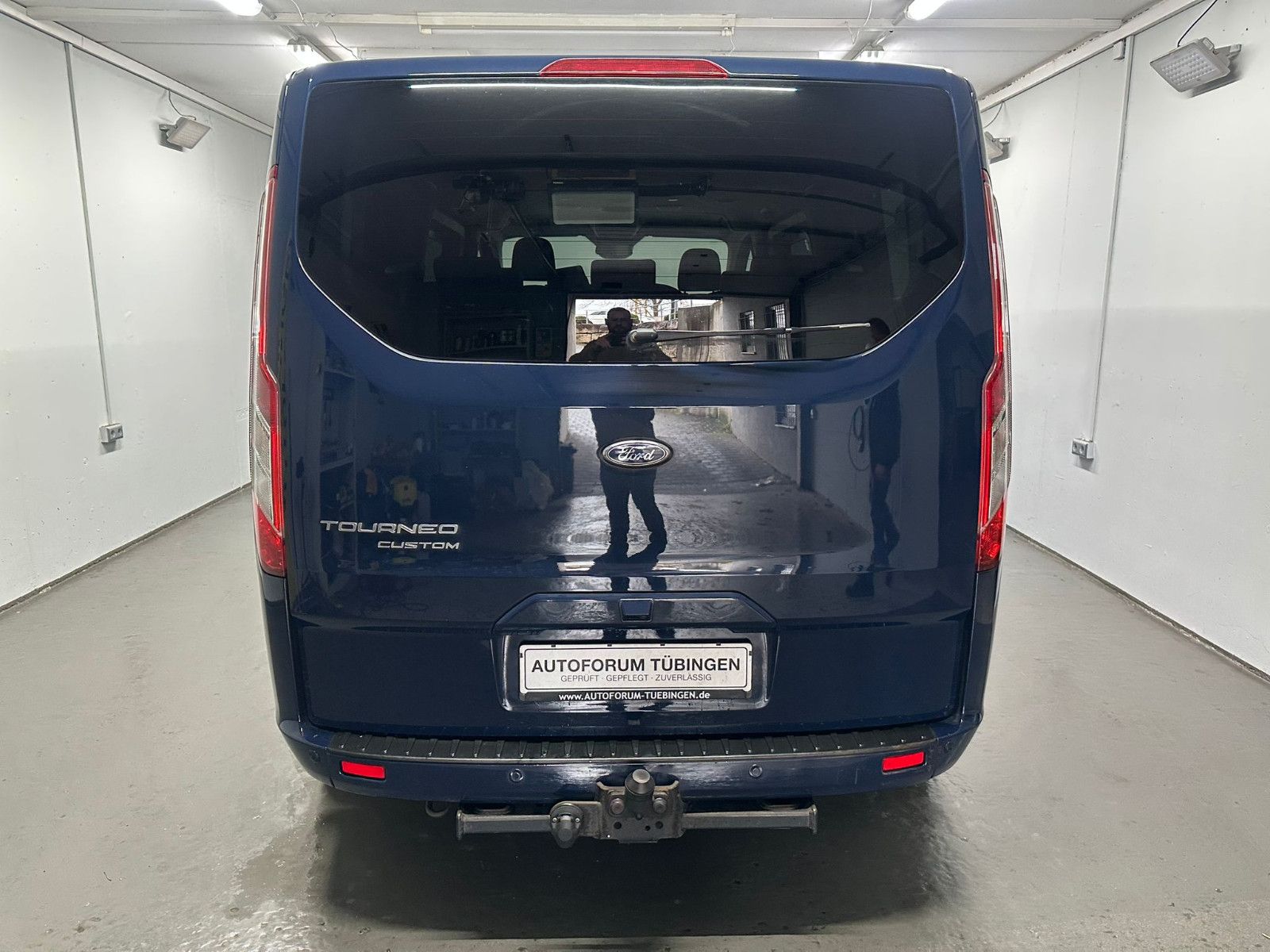Fahrzeugabbildung Ford Tourneo Custom 320 L2H1*8SITZE*AHK*ACC*SPURH*
