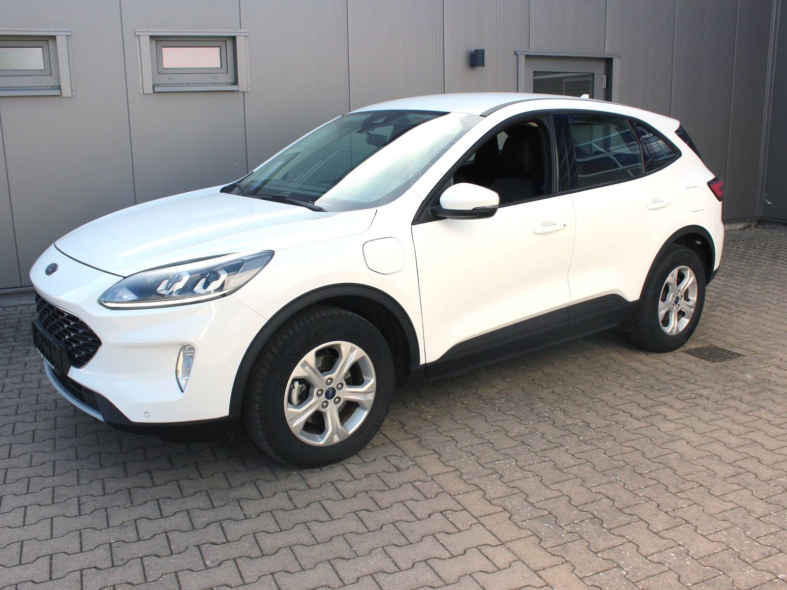 Fahrzeugabbildung Ford Kuga Plug-In Hybrid Cool & Connect 2,5 Duratec