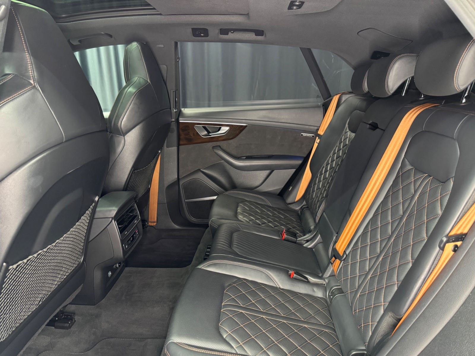 Fahrzeugabbildung Audi Q8 55 TFSI e quattro|B/O|EXCLUSIVE|RS-SITZE|VOLL