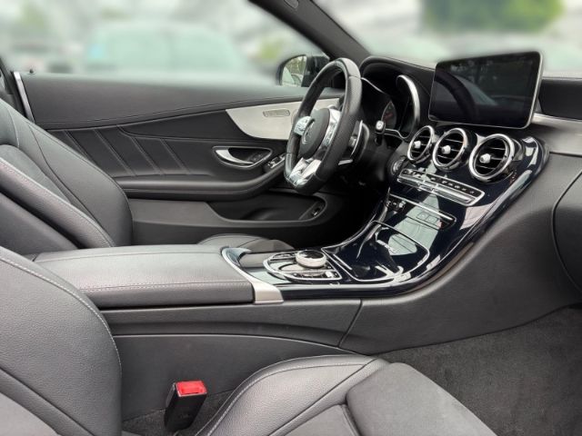 Fahrzeugabbildung Mercedes-Benz C 63 AMG Coupe Panodach Burmester 19'' LED