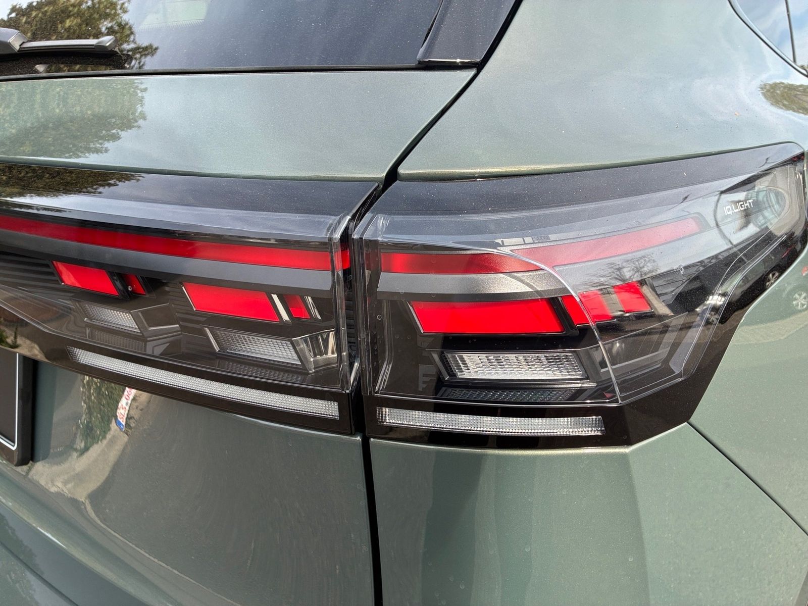 Fahrzeugabbildung Volkswagen Tiguan 2.0 TSI 4Motion W R-Line 360,AHK,HUD,LED