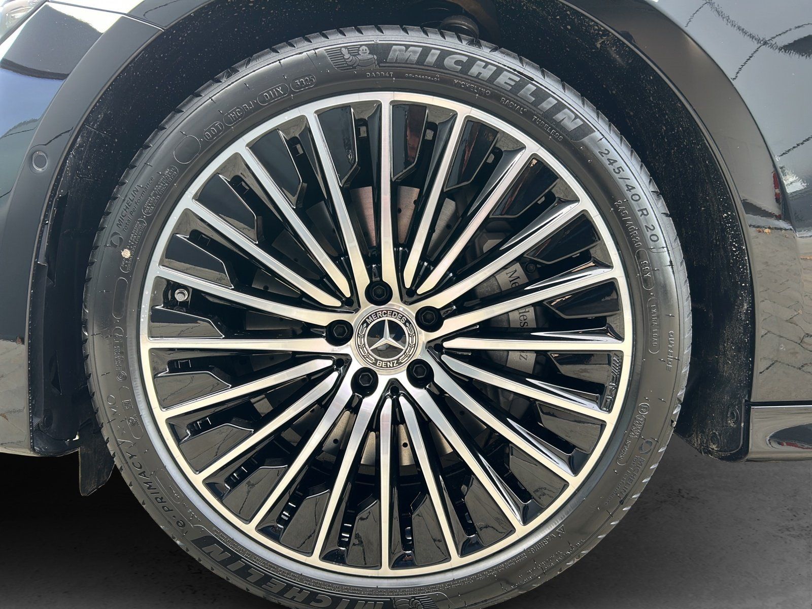 Fahrzeugabbildung Mercedes-Benz E 300 de T AMG 360° BURMESTER DigLight AHK 20"
