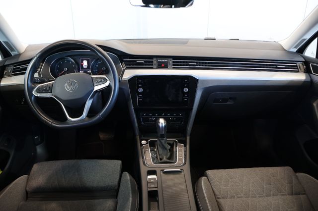 Volkswagen Passat 1.5 TSI Business ACC+LED+CARPLAY+AHK