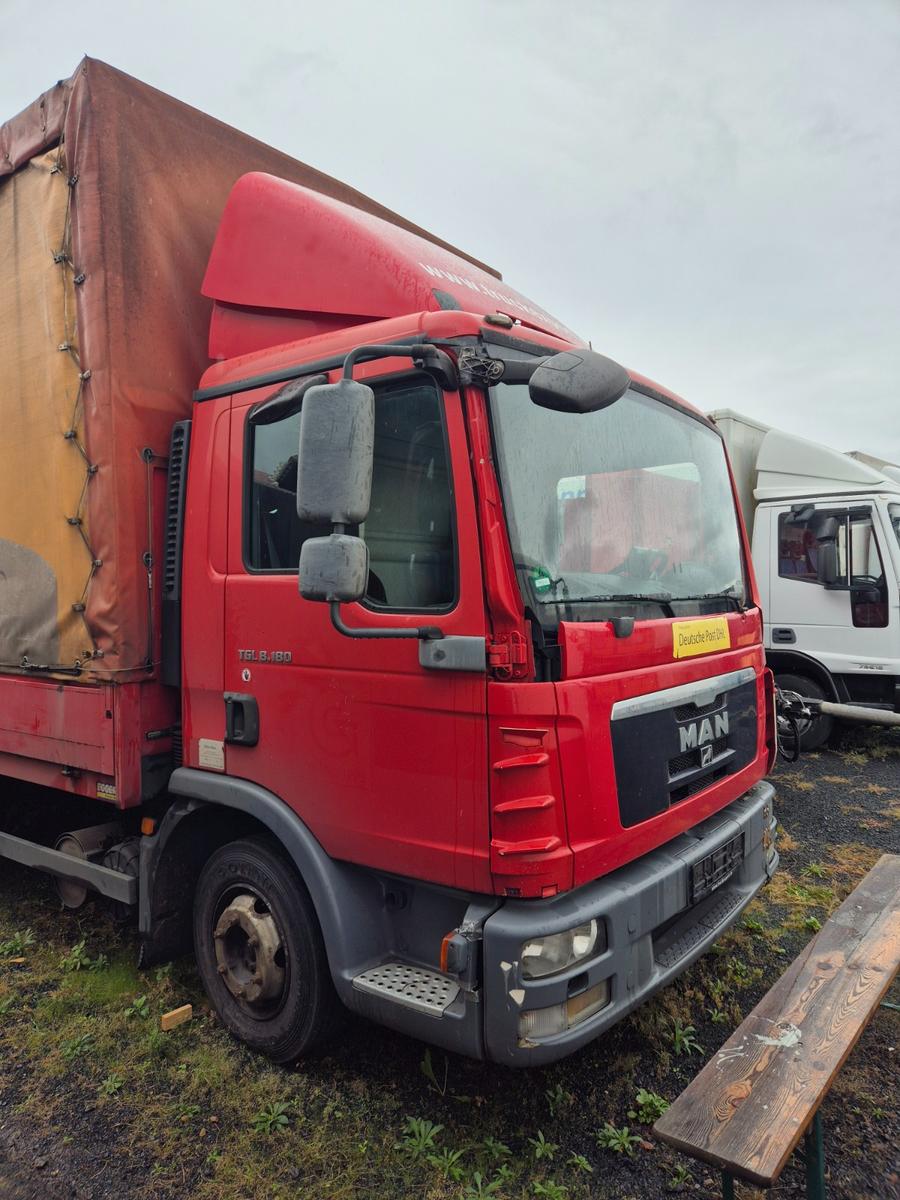 MAN 8.180 Pritsche 7,20 M Automatik Seitentür rechts