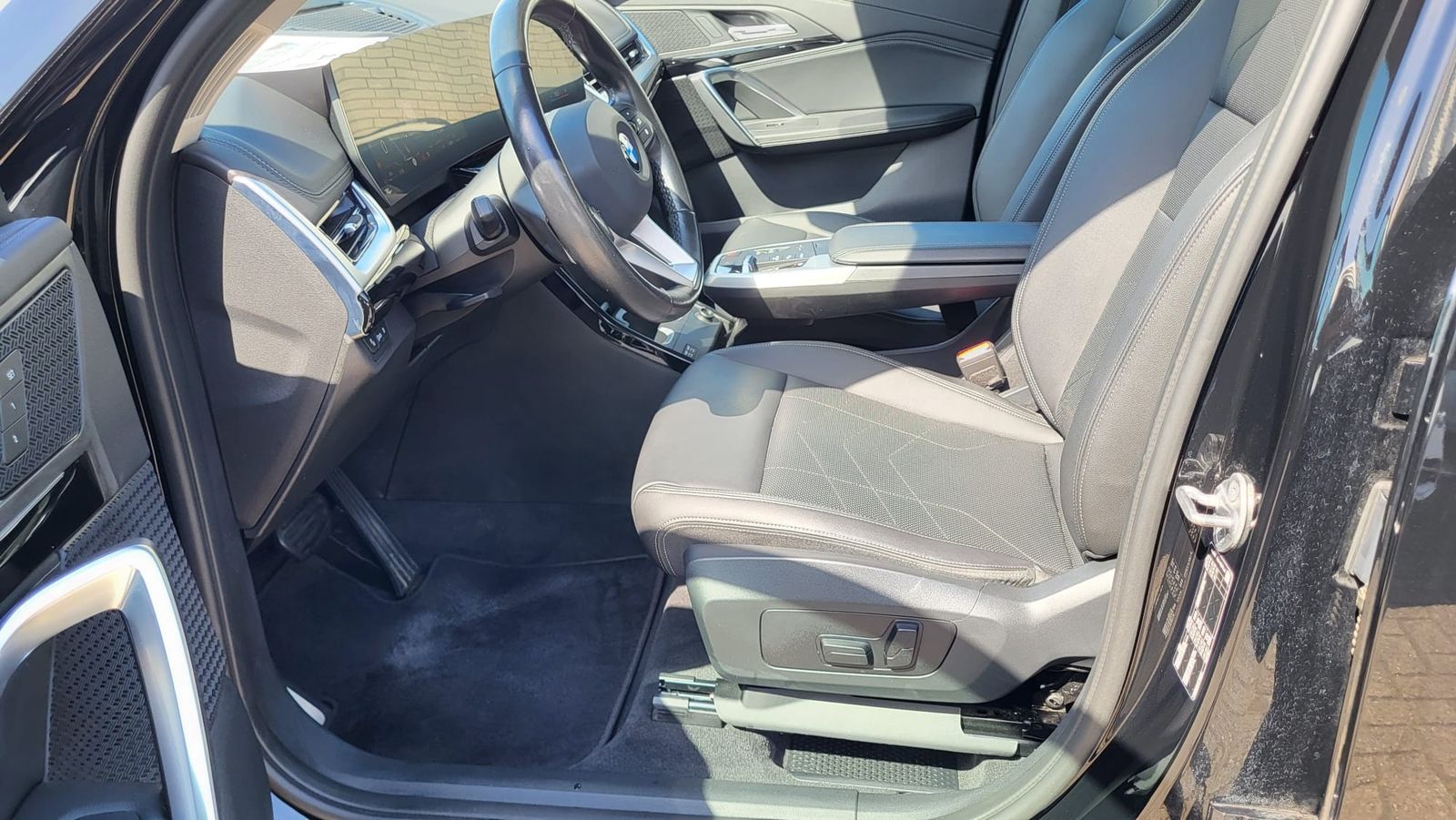 BMW X1 18 d sDrive xLine Live Cockp.Plus Kam PDC LED foto 15