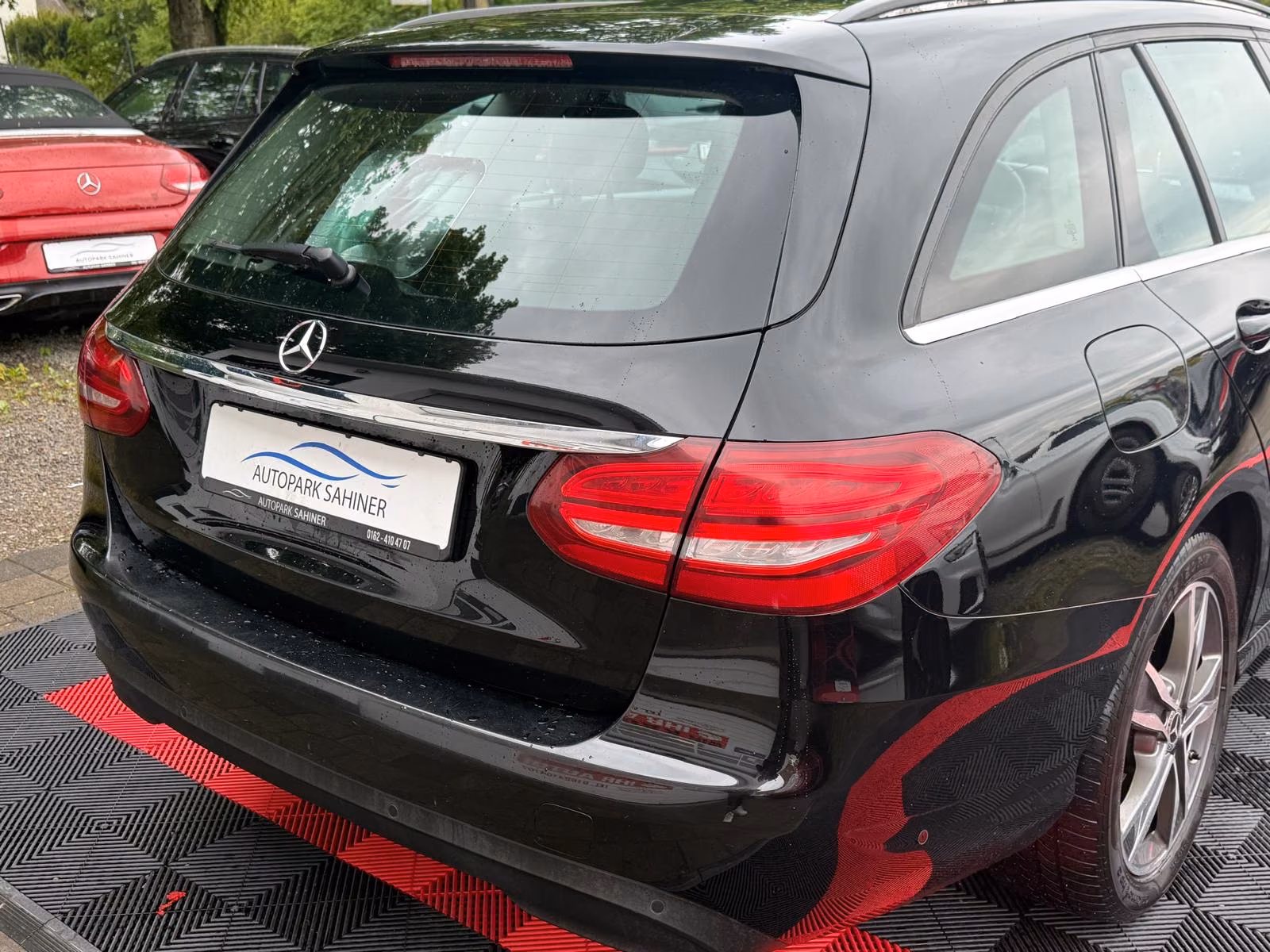 Mercedes-Benz C200 2015 — photo 21