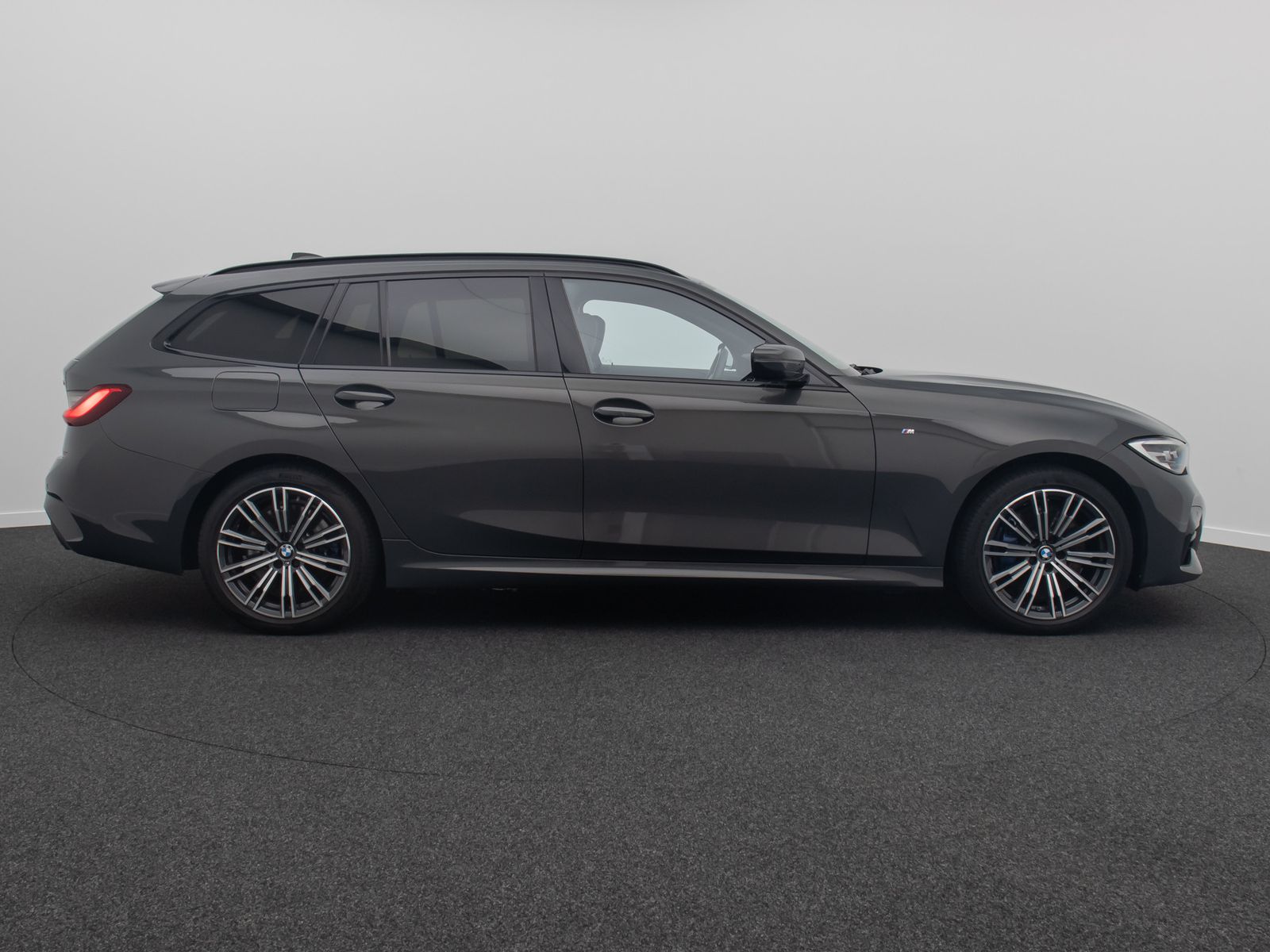 Fahrzeugabbildung BMW 330e M Sport DAB HiFi Komfort Individual 18Zoll