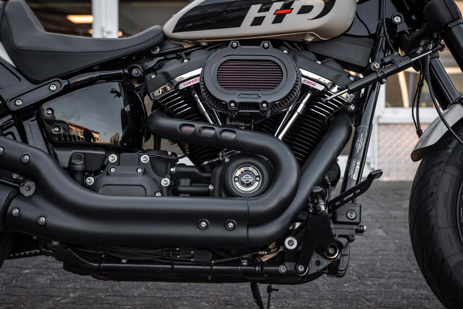 Fahrzeugabbildung Harley-Davidson FXFBS FAT BOB 140 CUI SOFTAIL - TORXSTER  JEKILL