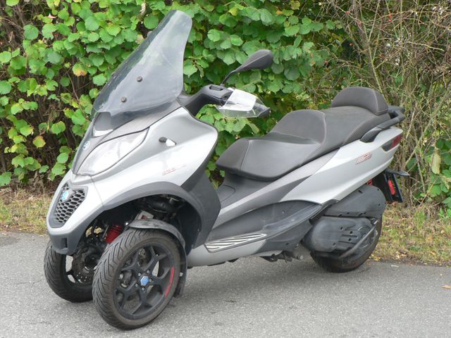 Piaggio MP3 500 Sport