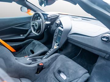 صورة 10 لـ 2025 Mclaren 750S
