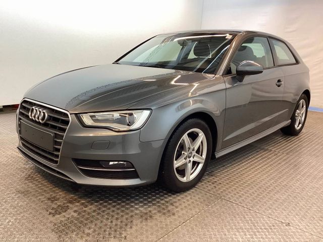 Audi A3 attraction ultra*Xenon,Navi, Alufelgen*