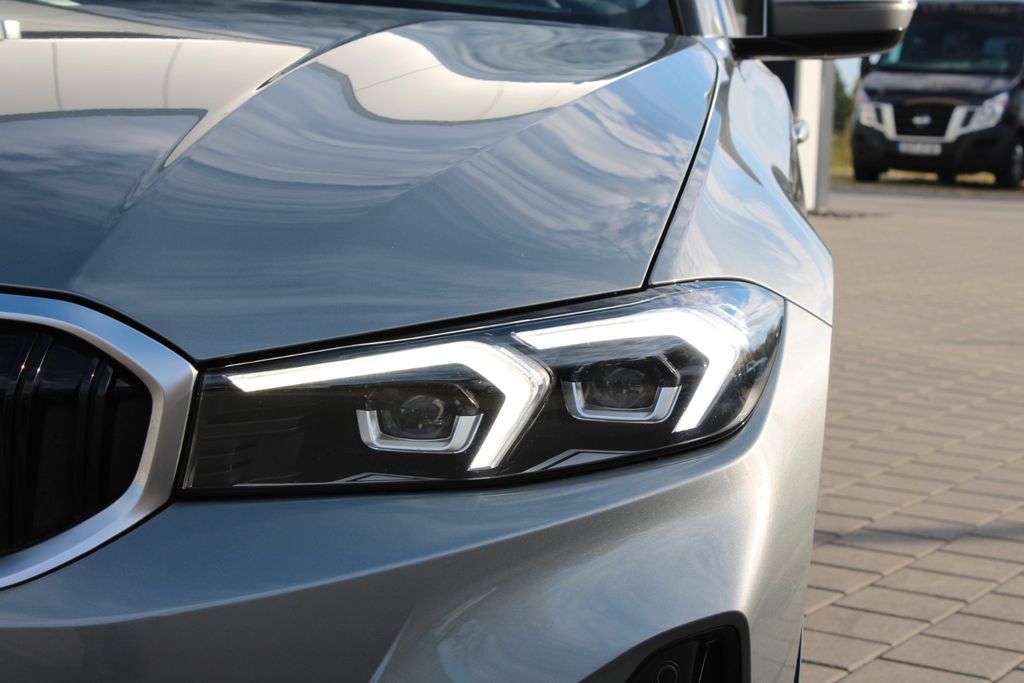BMW 320 d xDrive Touring NAVI SHZ LED PDC AUT LIVE