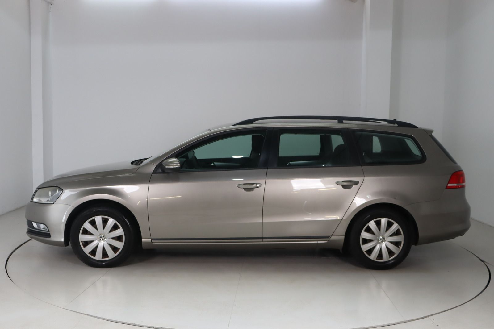 Fahrzeugabbildung Volkswagen Passat 1.4 TSI Trendline Variant  * Sitzhzg. PDC