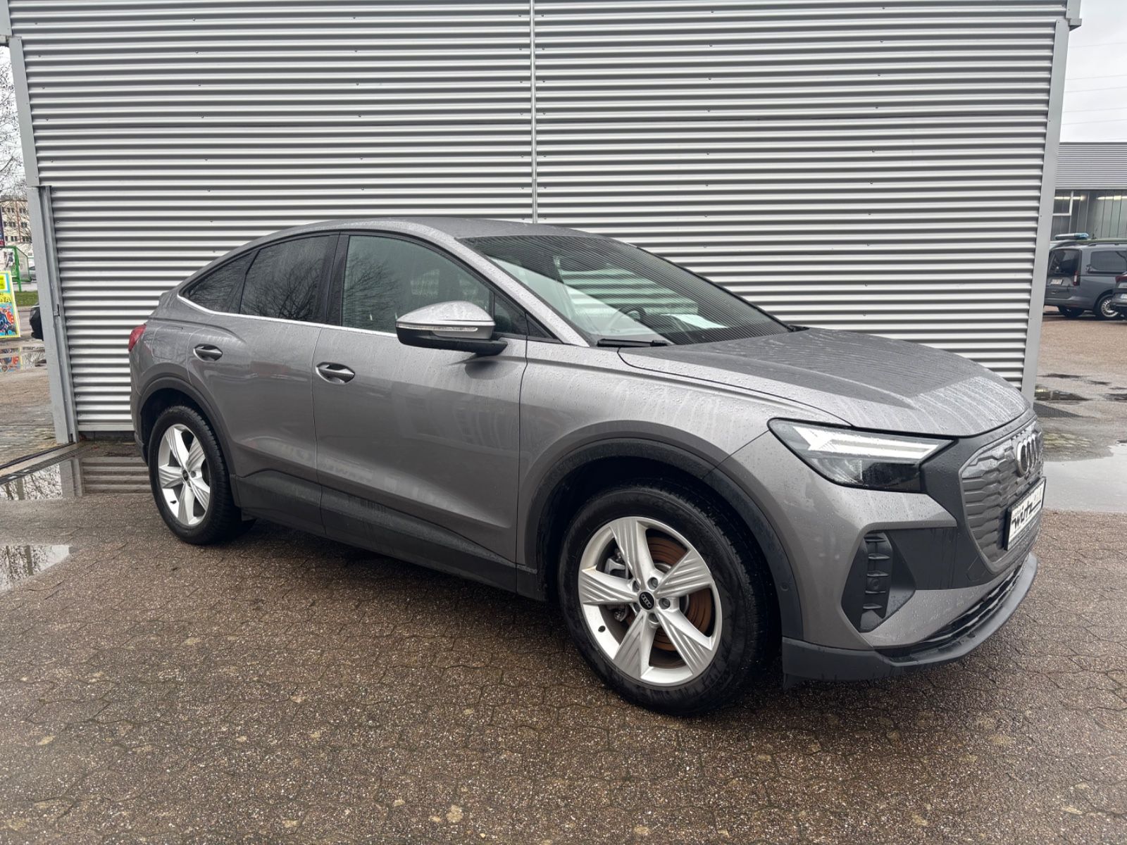 Fahrzeugabbildung Audi Q4 e-tron Sportback 40 KAM SHZ