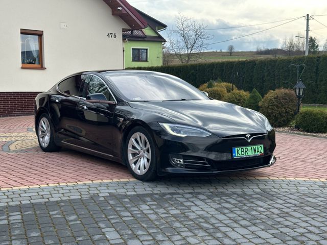 Tesla Model S90D