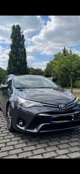 Toyota Avensis 2,0-I-D-4D Comfort Touring ... - Toyota Avensis: 2.4