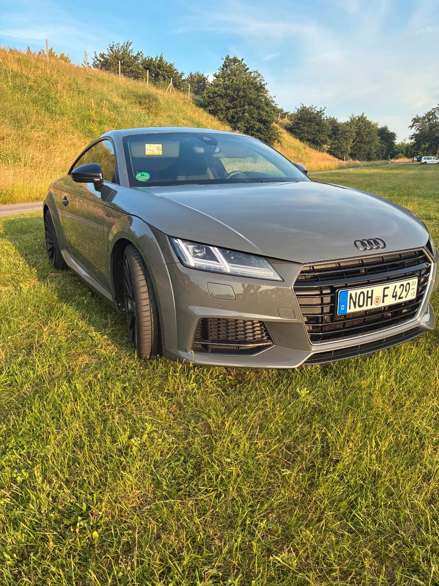 AUDI TT Coupe 2.0 TFSI -S Line 